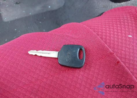 2000 Ford Ranger Xl/Xlt from USA, damaged, VIN 1FTYR10VXYTA58721